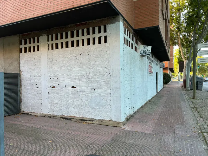 Imagen exterior de la Farmacia Fuensanta en Ciudad Real antes de la renovación