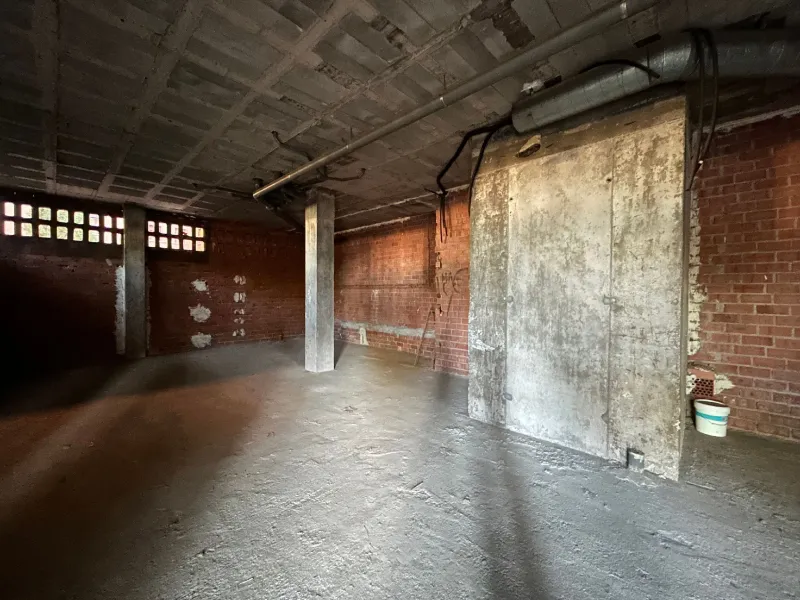 Espacio interior de la farmacia antes del rediseño y modernización
